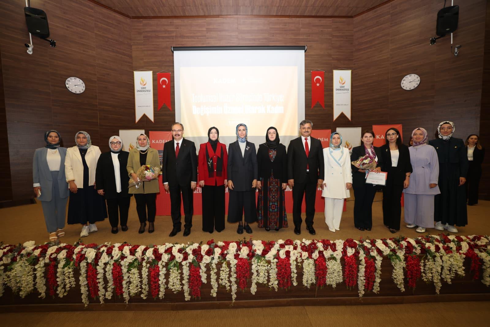 Üniversitemizde “Toplumsal Huzur Sürecinde Türkiye: Değişimin Öznesi Olarak Kadın” Paneli Gerçekleştirildi
