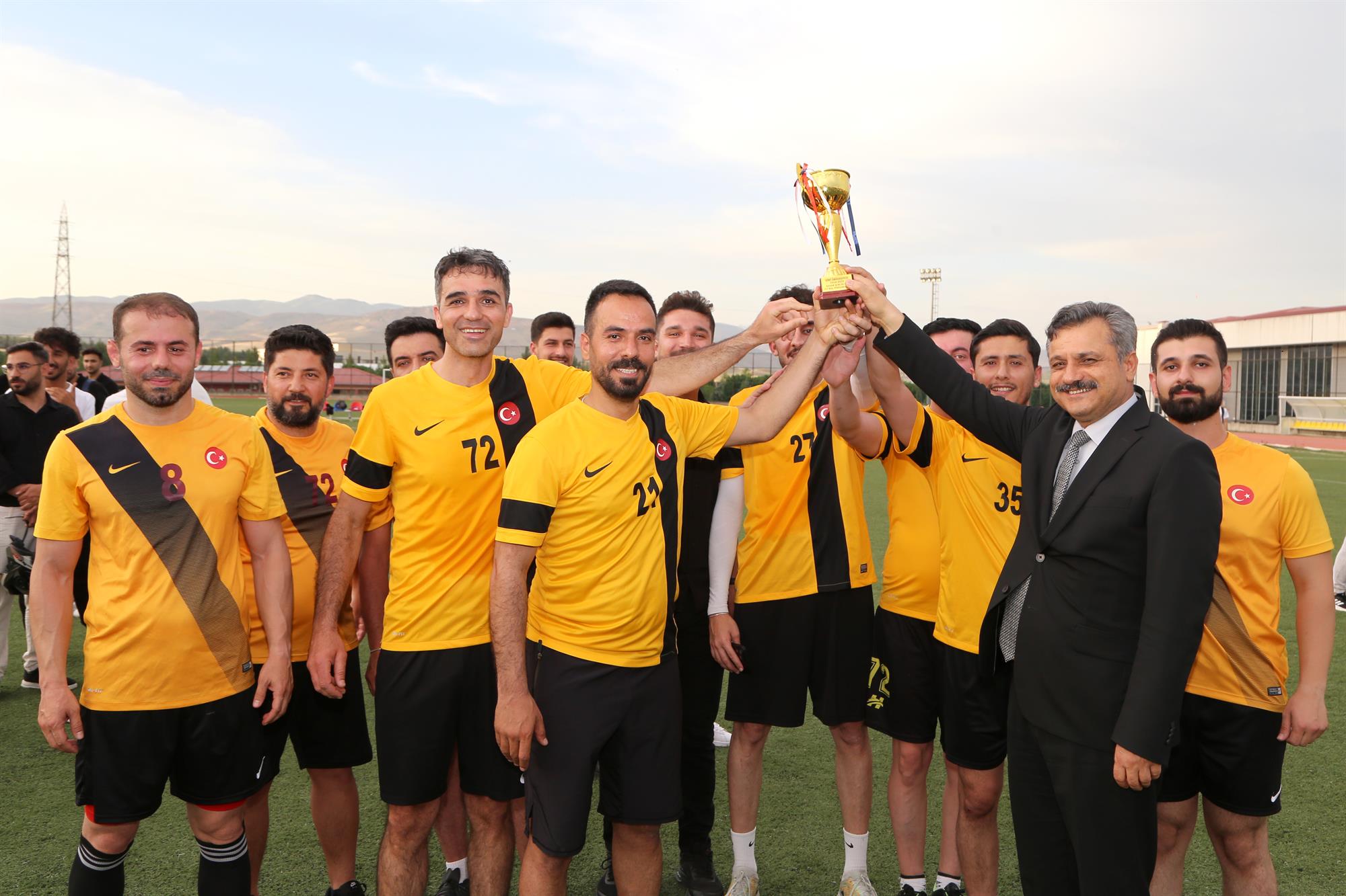 Bahar Şenlikleri Finalinde Heyecan Doruktaydı: Kupalar Sahiplerini Buldu