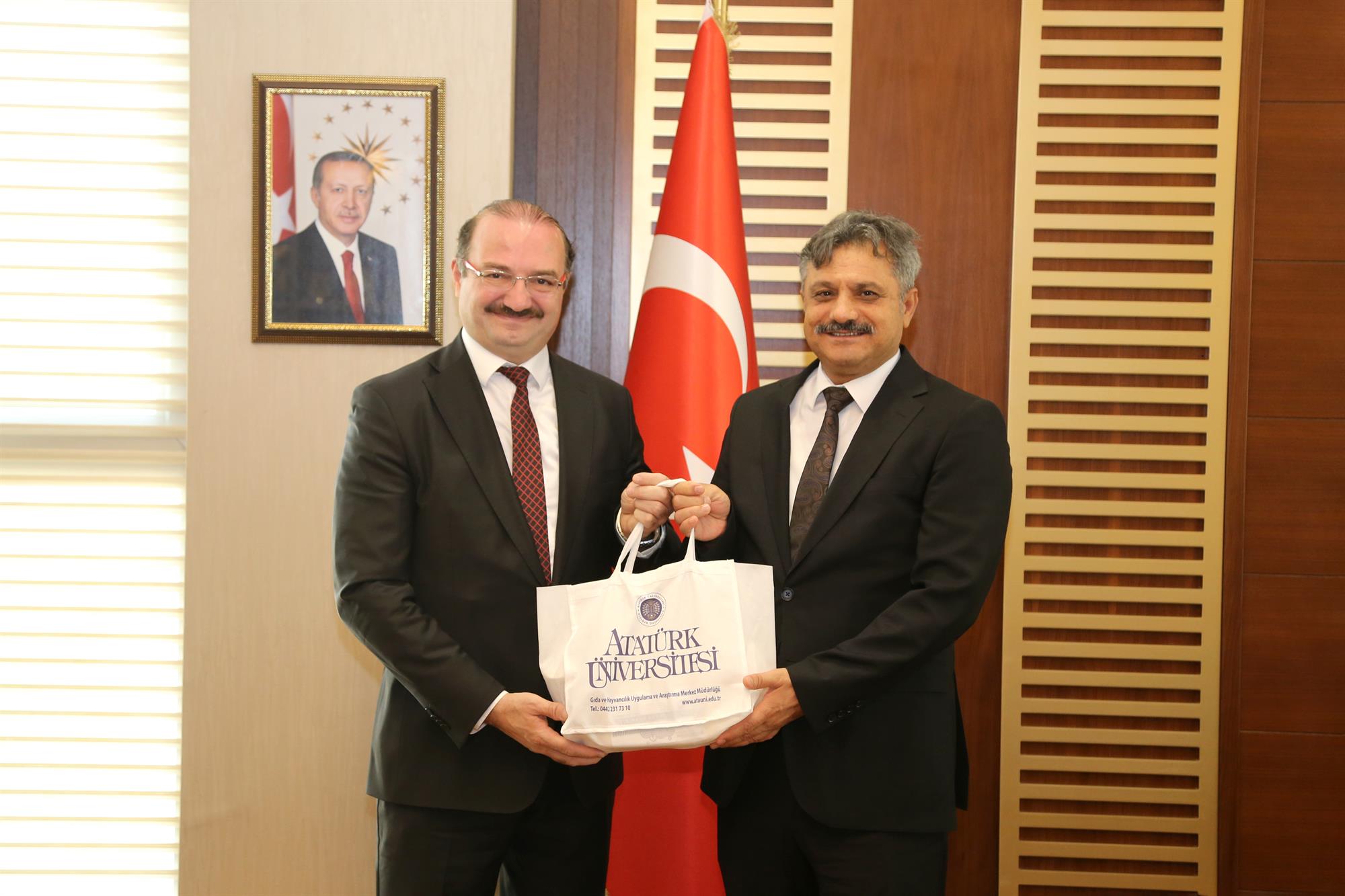 Atatürk Üniversitesi Rektörü Prof. Dr. Ahmet Hacımüftüoğlu’ndan Rektörümüz Prof. Dr. Nihat Şındak’a Ziyaret